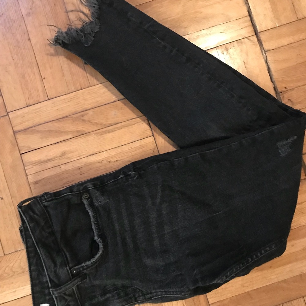 distressed jeans Zara